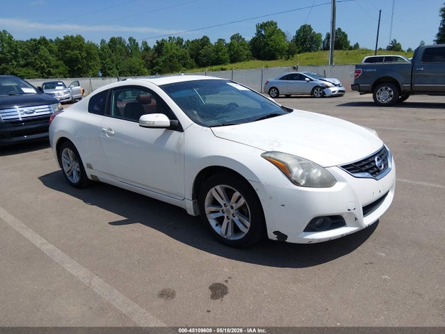 Salvage Nissan Altima Image
