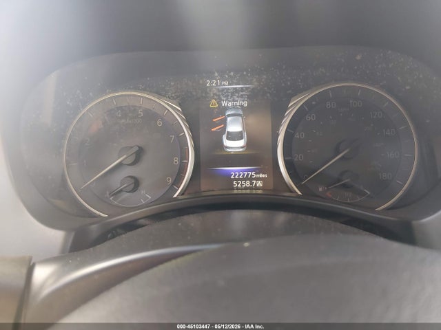 INFINITI Q50 Premium