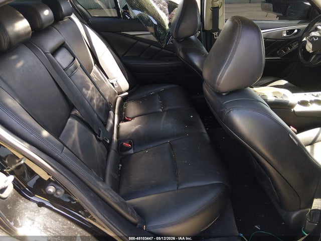 INFINITI Q50 Premium