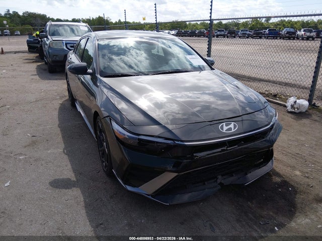 Salvage Hyundai ELANTRA Image