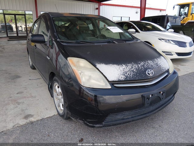Salvage Toyota Prius Image