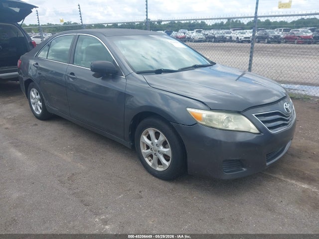 Salvage Toyota Camry Image