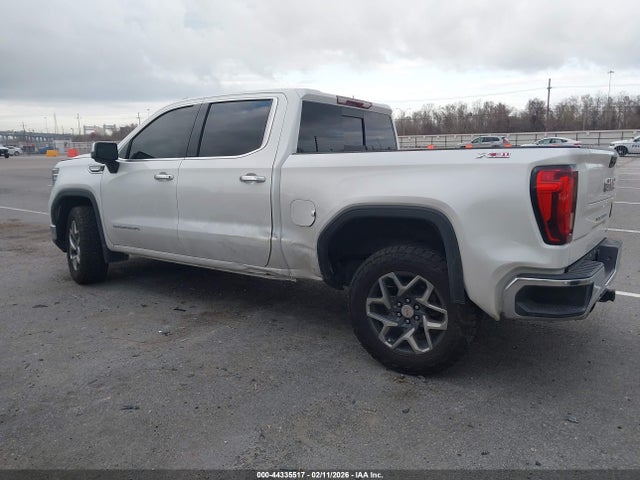 GMC Sierra 1500 4wd  Short Box Slt