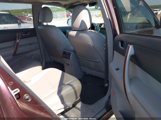 Toyota Highlander Limited V6