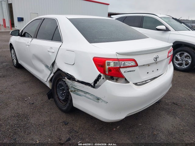 Toyota Camry Le