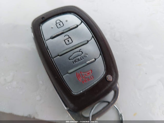 Hyundai ELANTRA Limited
