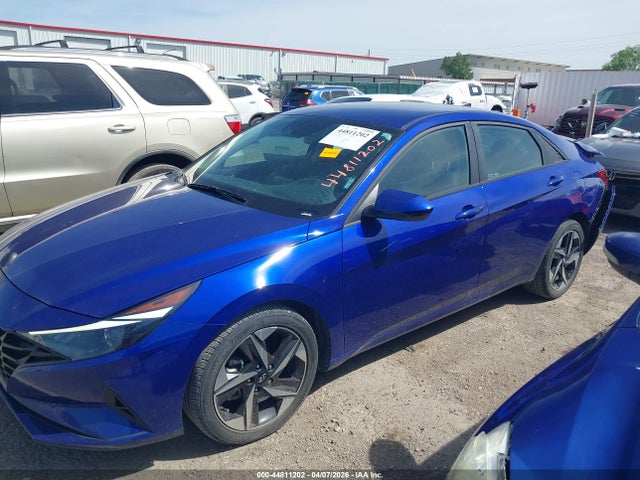 Hyundai ELANTRA Sel