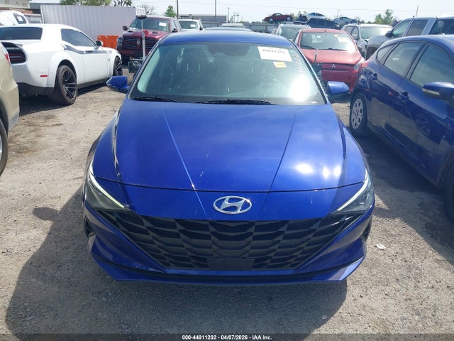 Hyundai ELANTRA Sel