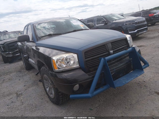 Salvage Dodge Dakota Image