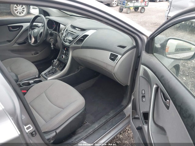 Hyundai ELANTRA Se