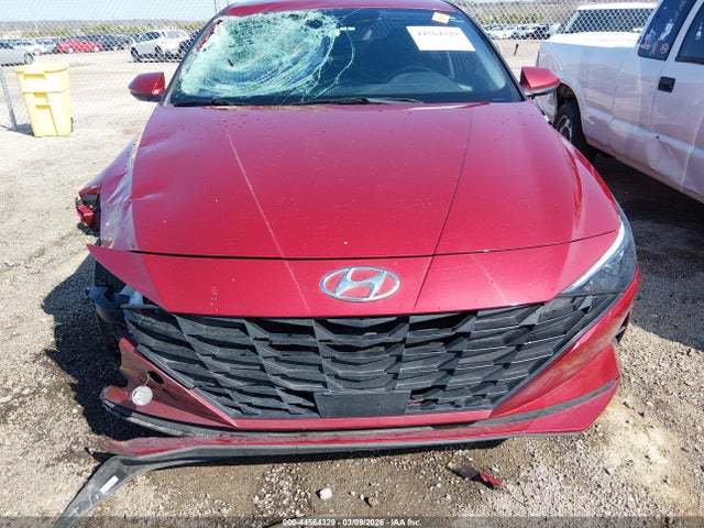 Hyundai ELANTRA Sel