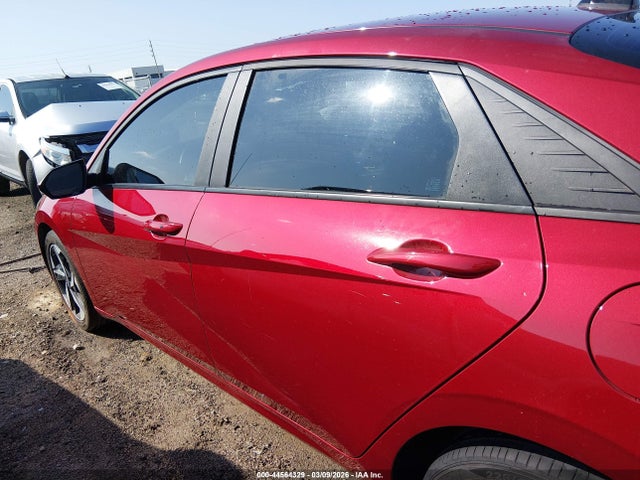 Hyundai ELANTRA Sel