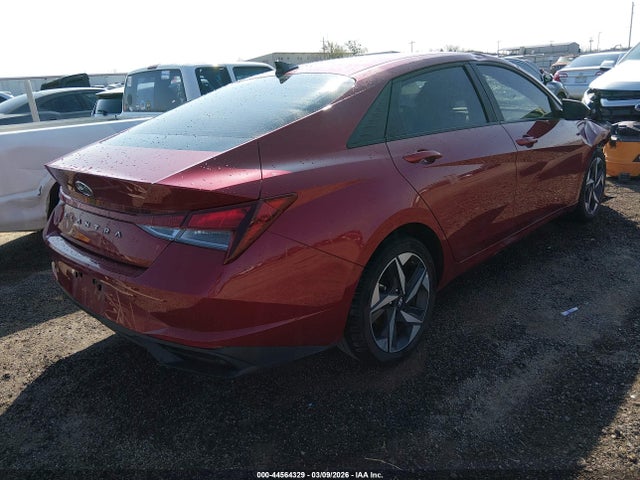 Hyundai ELANTRA Sel