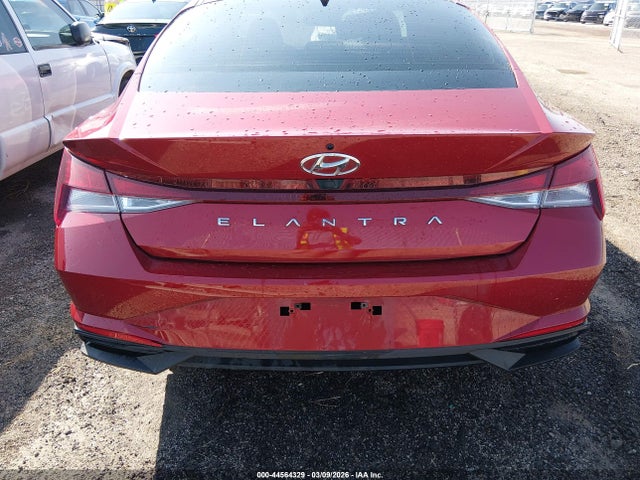 Hyundai ELANTRA Sel