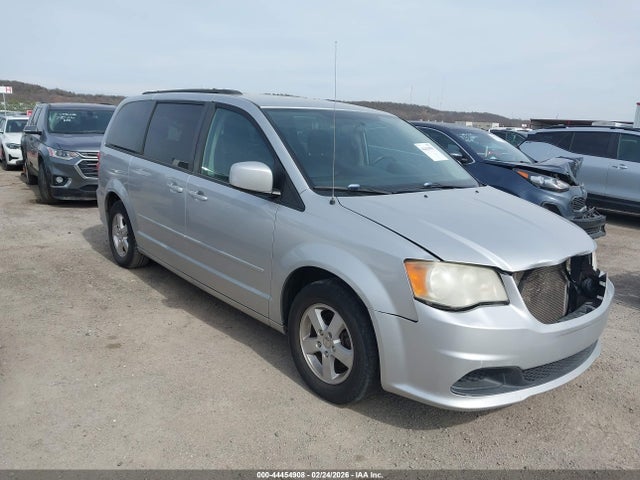 Salvage Dodge Grand Caravan Image