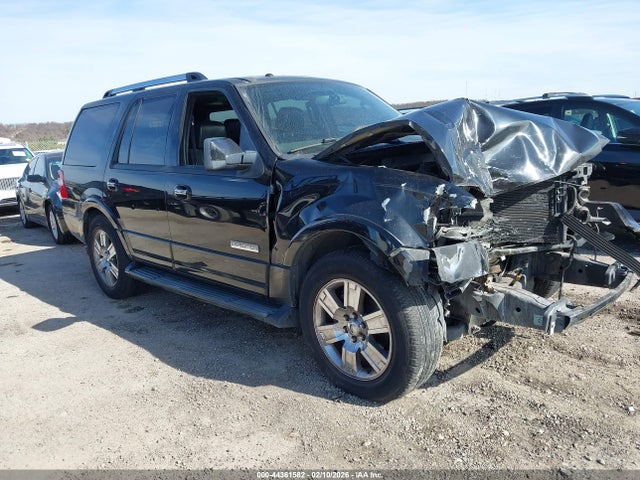 Salvage Ford Expedition Image