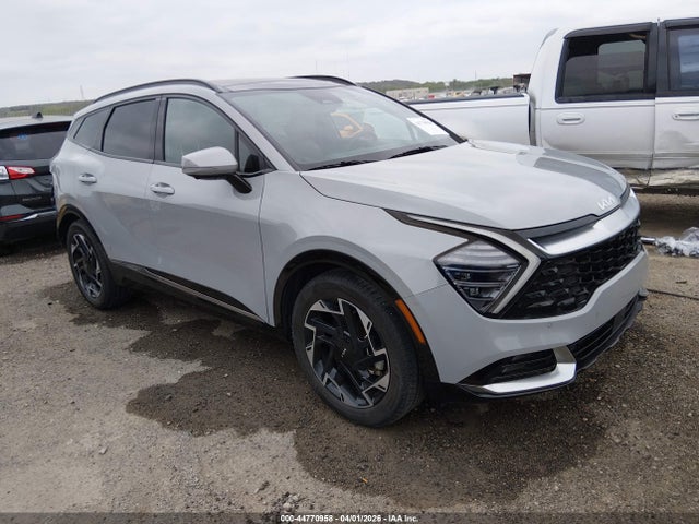 Salvage Kia Sportage Image