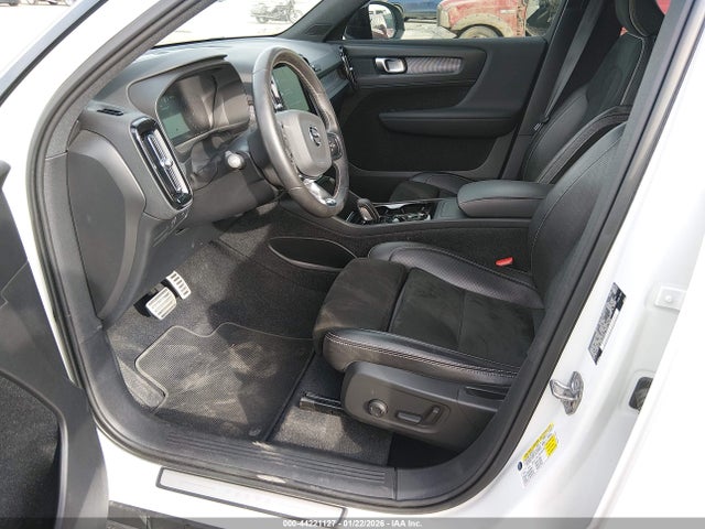 Volvo XC40 T5 R-design