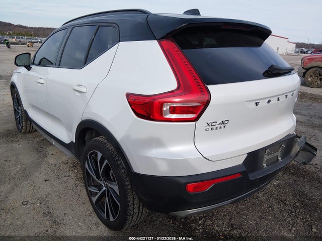 Volvo XC40 T5 R-design