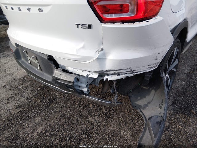 Volvo XC40 T5 R-design