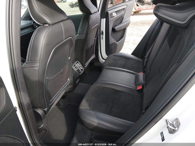 Volvo XC40 T5 R-design