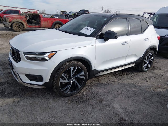 Volvo XC40 T5 R-design