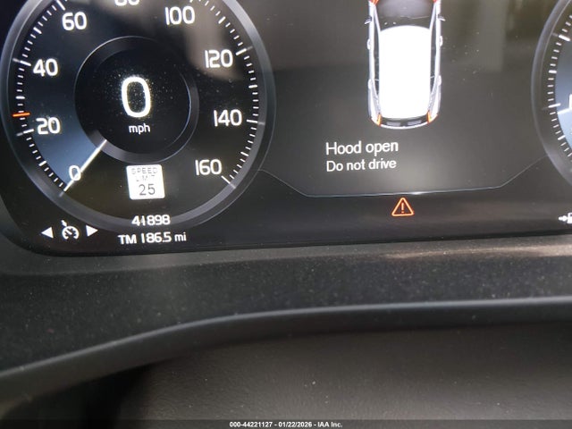 Volvo XC40 T5 R-design