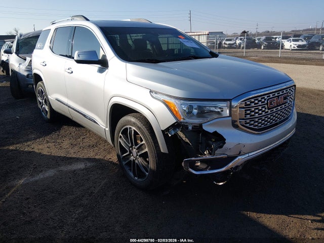 Salvage GMC Acadia Image