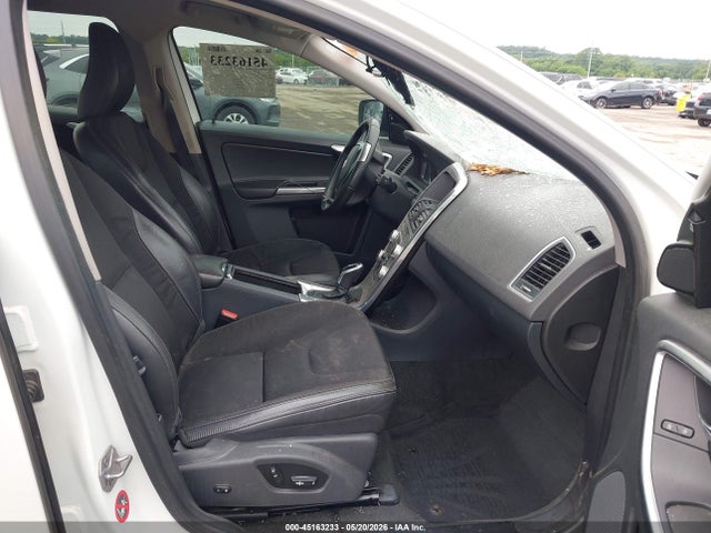 Volvo XC60 T5