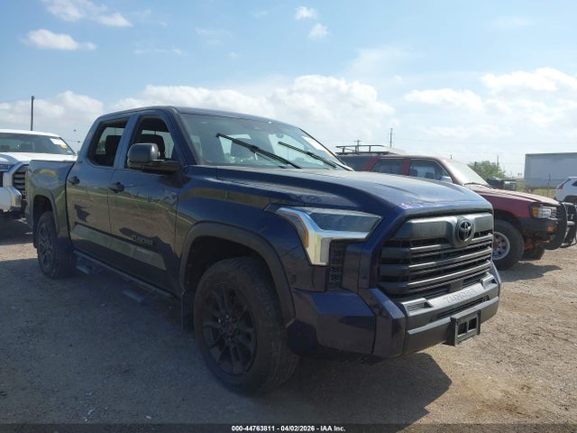 Salvage Toyota Tundra Image