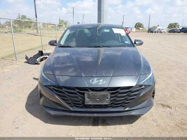 Hyundai ELANTRA Sel