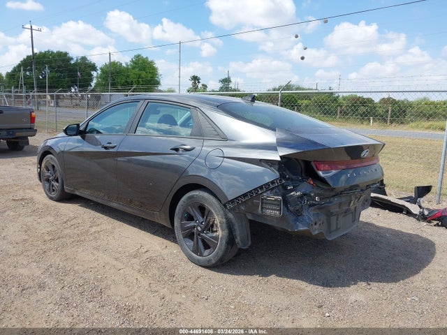 Hyundai ELANTRA Sel