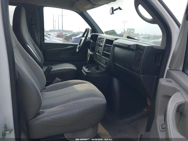 Chevrolet Express Lt