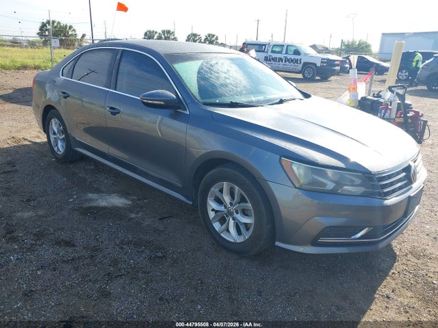Salvage Volkswagen Passat Image