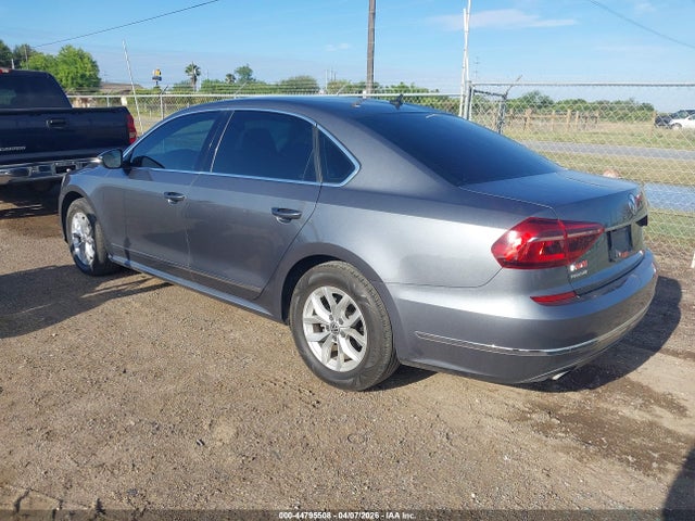 Volkswagen Passat 1.8t S