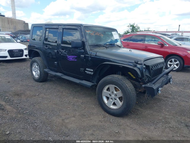 Salvage Jeep Wrangler Image