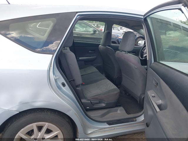 Toyota Prius v Three