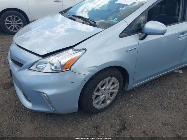 Toyota Prius v Three