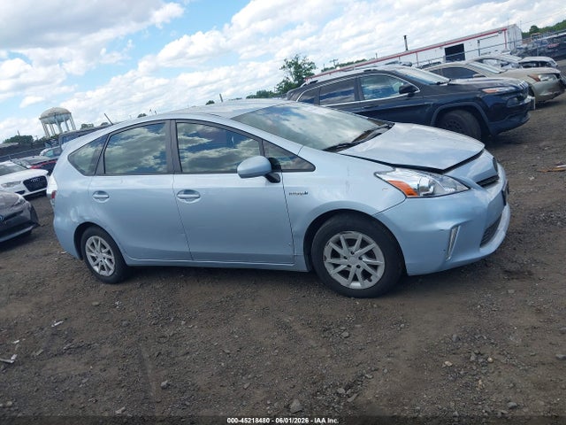 Toyota Prius v Three