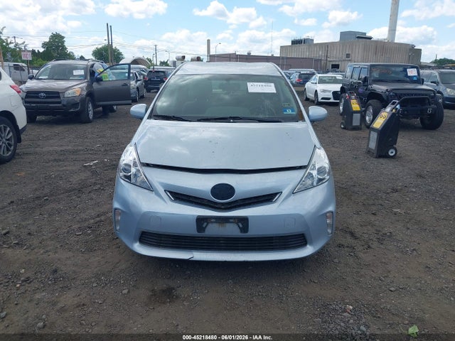 Toyota Prius v Three