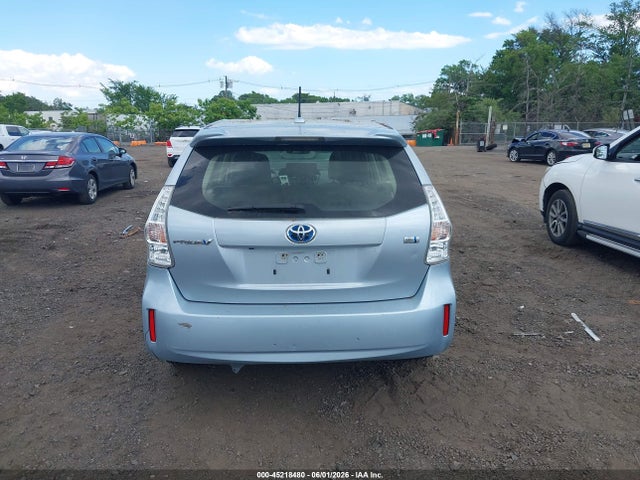 Toyota Prius v Three