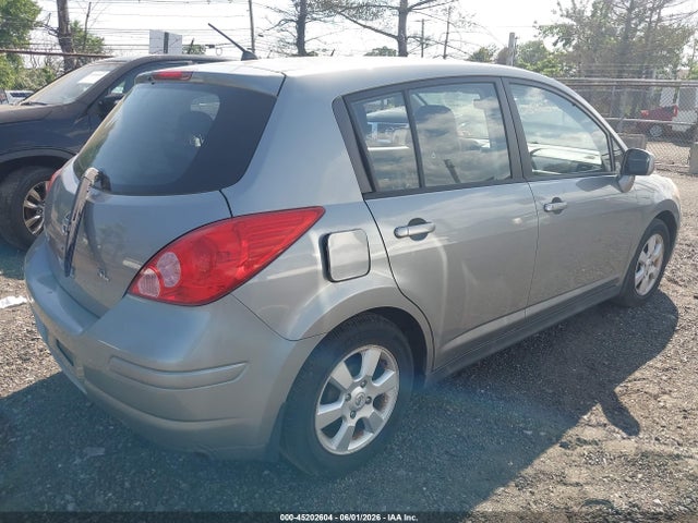 Nissan Versa 1.8sl