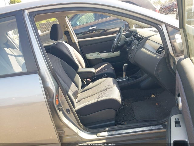 Nissan Versa 1.8sl