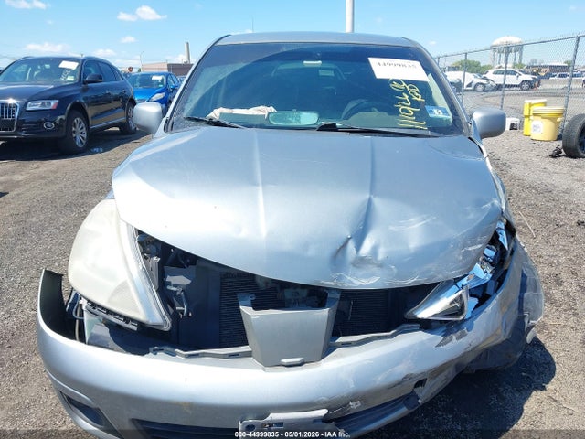 Nissan Versa 1.8s