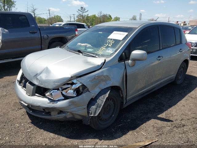 Nissan Versa 1.8s