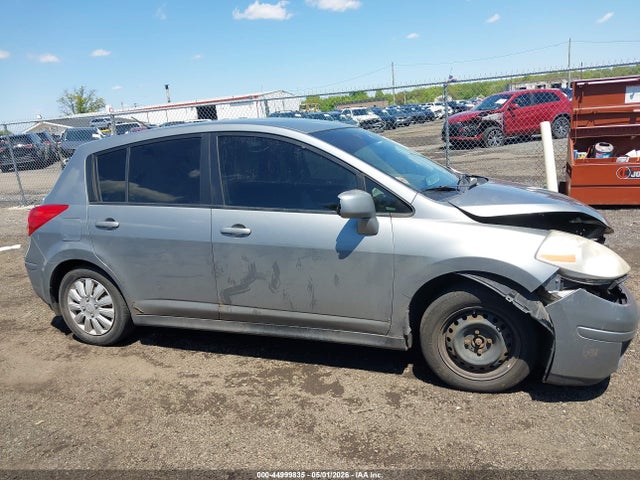 Nissan Versa 1.8s