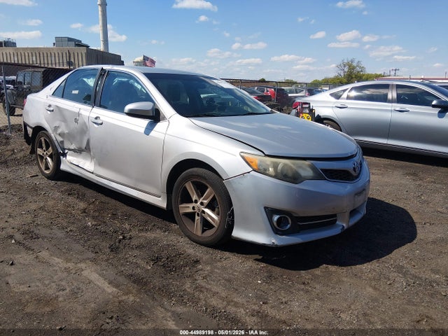 Salvage Toyota Camry Image