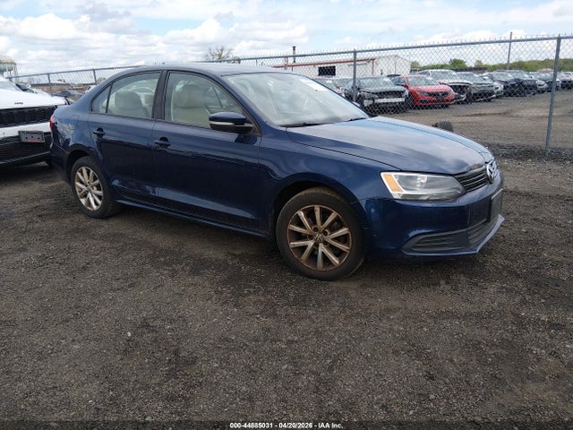 Salvage Volkswagen Jetta Image