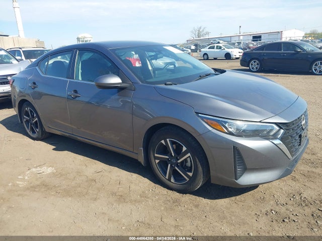 Salvage Nissan Sentra Image