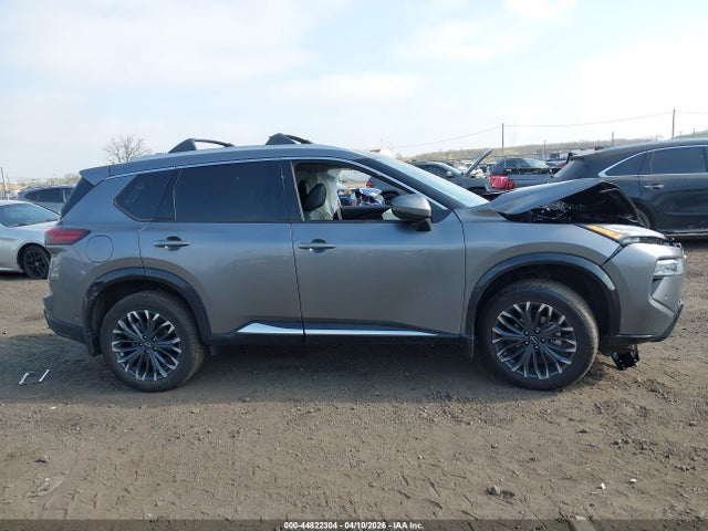 Nissan Rogue Platinum